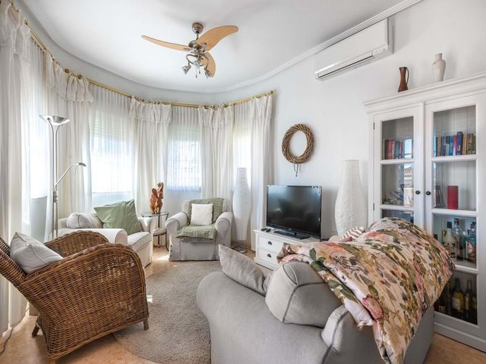 Image No.3-5 Bed Villa for sale