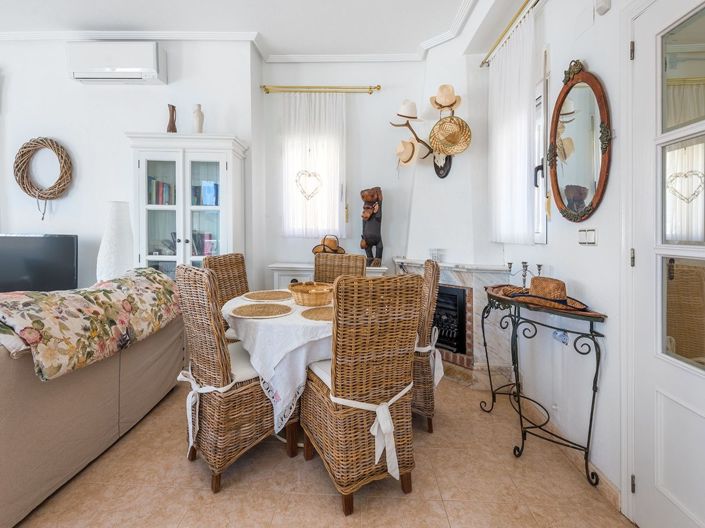 Image No.6-5 Bed Villa for sale