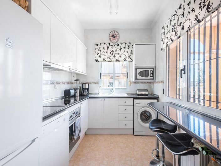 Image No.8-5 Bed Villa for sale