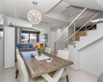 1447-496080-78d1f4f8b6655591b02d22fabb36a692d