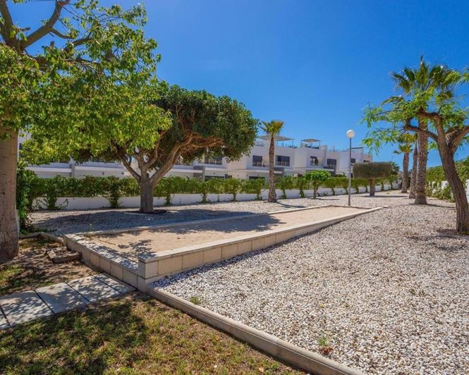 Image No.29-2 Bed Townhouse for sale