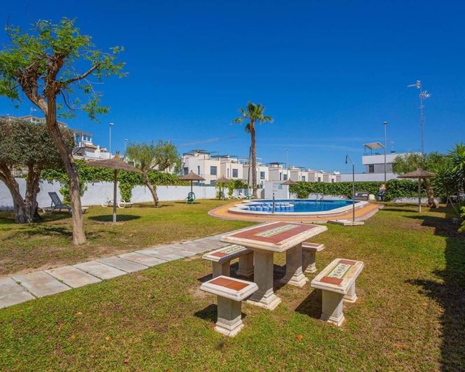 Image No.30-2 Bed Townhouse for sale