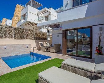 1447-496080-78d1f4f8b6655591b02d22fabb36a692d