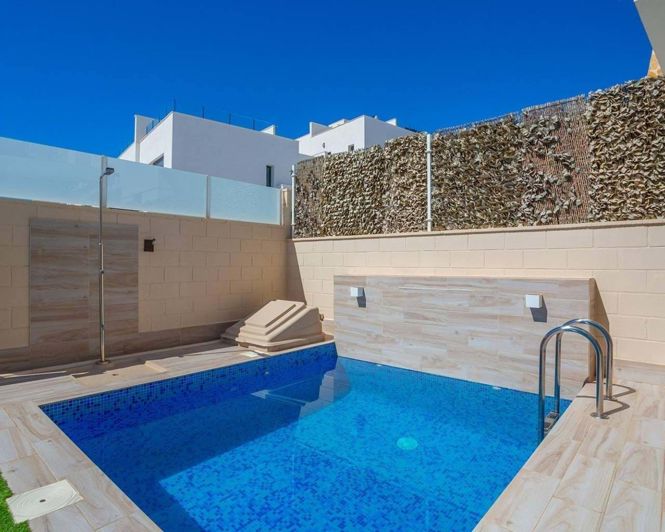 Image No.7-2 Bed Townhouse for sale