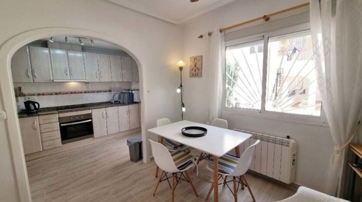 Image No.10-3 Bed Townhouse for sale