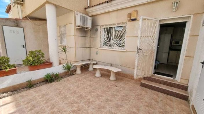 Image No.11-3 Bed Townhouse for sale