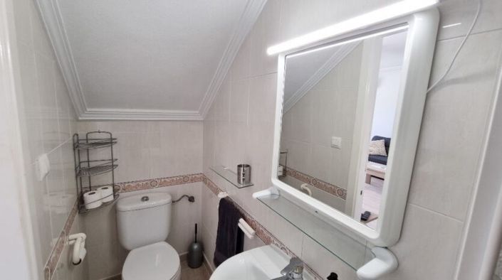 Image No.13-3 Bed Townhouse for sale