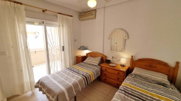 Image No.15-3 Bed Townhouse for sale