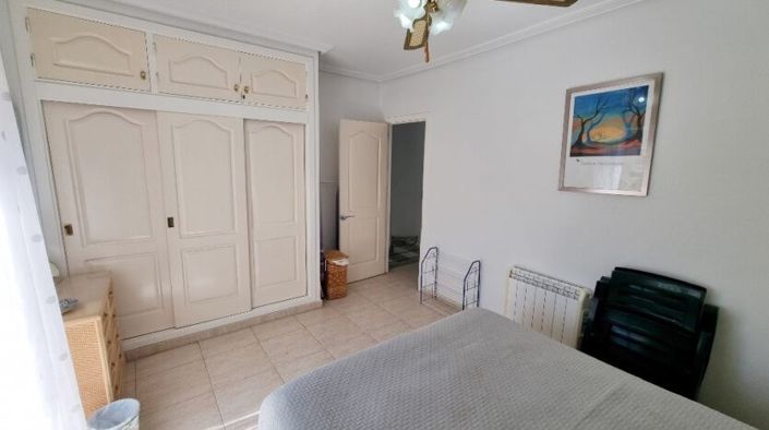 Image No.19-3 Bed Townhouse for sale