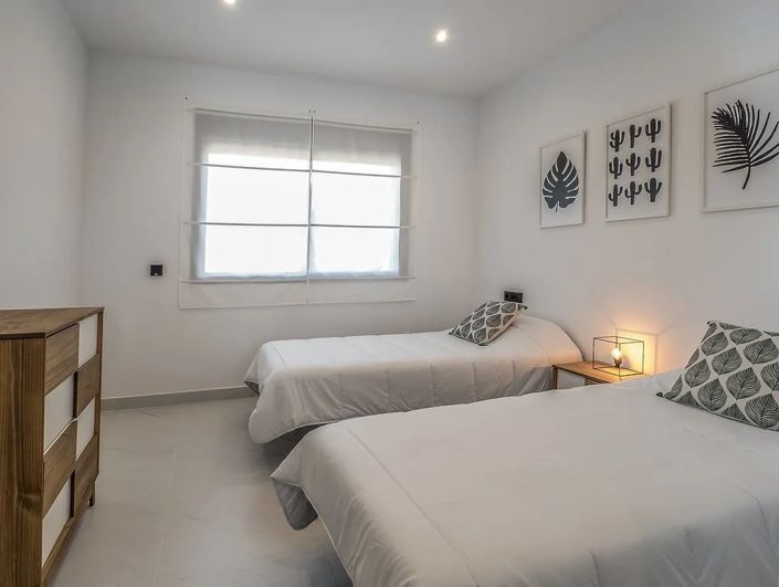 Image No.13-2 Bed Apartment for sale