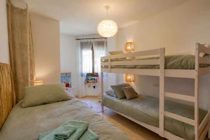 Image No.20-3 Bed Villa for sale