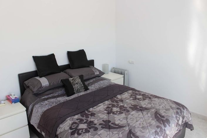 Image No.13-3 Bed Townhouse for sale