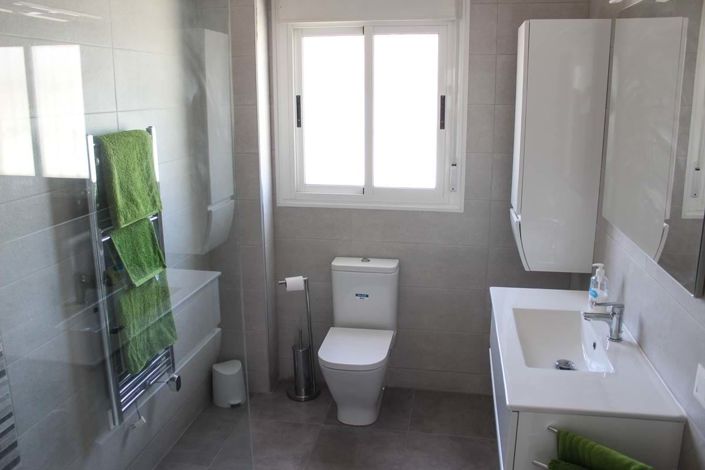 Image No.16-3 Bed Townhouse for sale