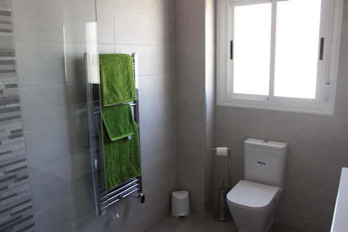 Image No.17-3 Bed Townhouse for sale