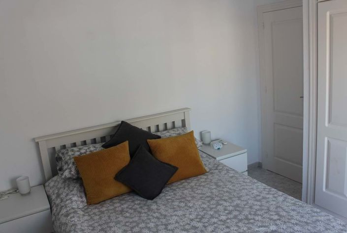 Image No.19-3 Bed Townhouse for sale