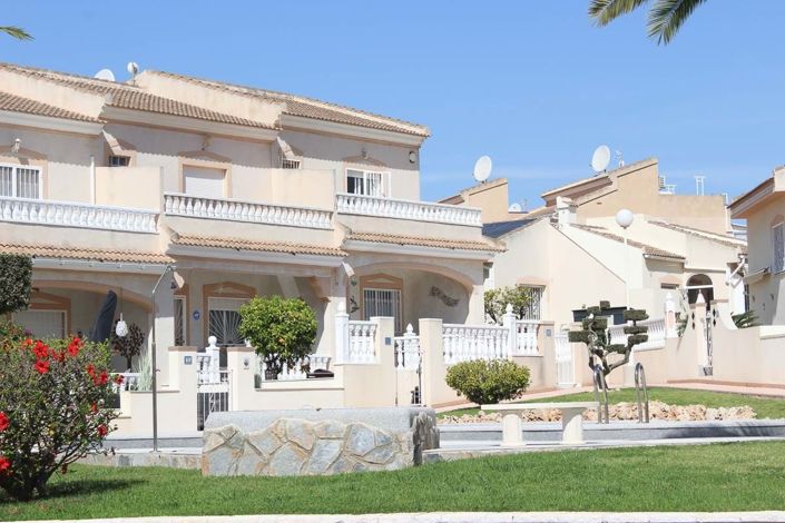 Image No.2-3 Bed Townhouse for sale