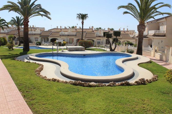 Image No.24-3 Bed Townhouse for sale