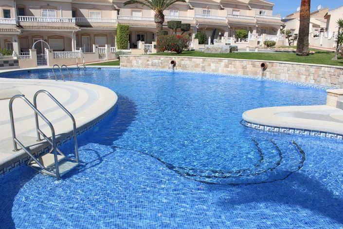 Image No.25-3 Bed Townhouse for sale