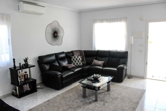 Image No.7-3 Bed Townhouse for sale