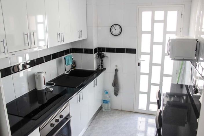 Image No.9-3 Bed Townhouse for sale