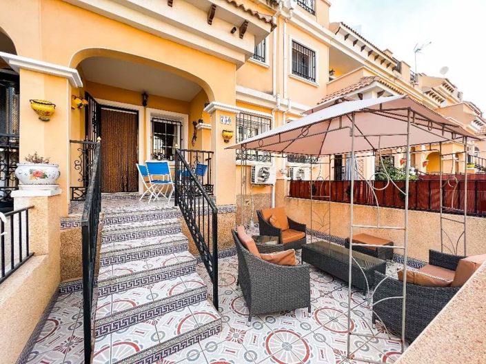 Image No.2-Maison de ville de 3 chambres à vendre à Villamartin