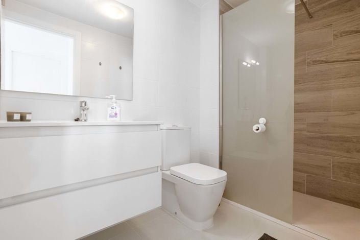 Image No.17-3 Bed Townhouse for sale