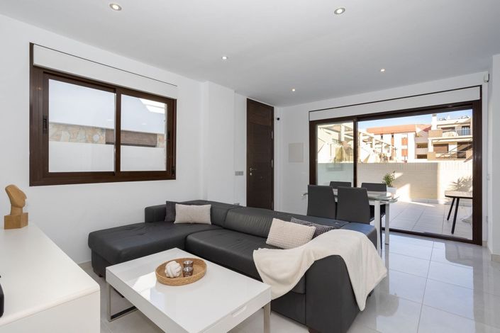 Image No.4-3 Bed Townhouse for sale