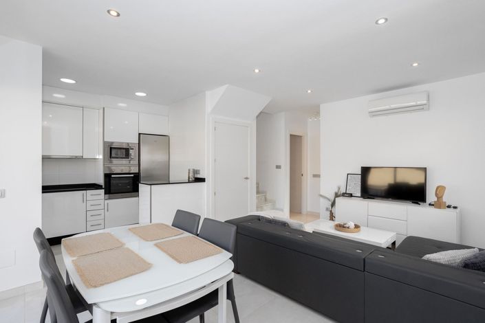 Image No.5-3 Bed Townhouse for sale