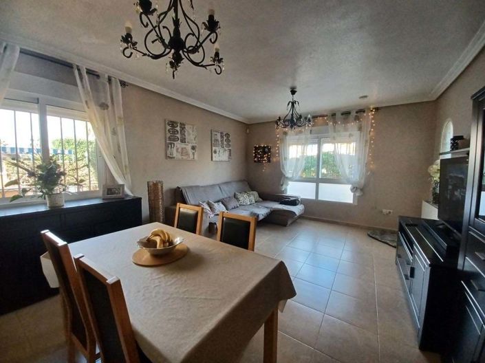 Image No.3-Villa de 3 chambres à vendre à Orihuela Costa