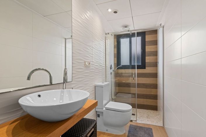 Image No.14-2 Bed Apartment for sale