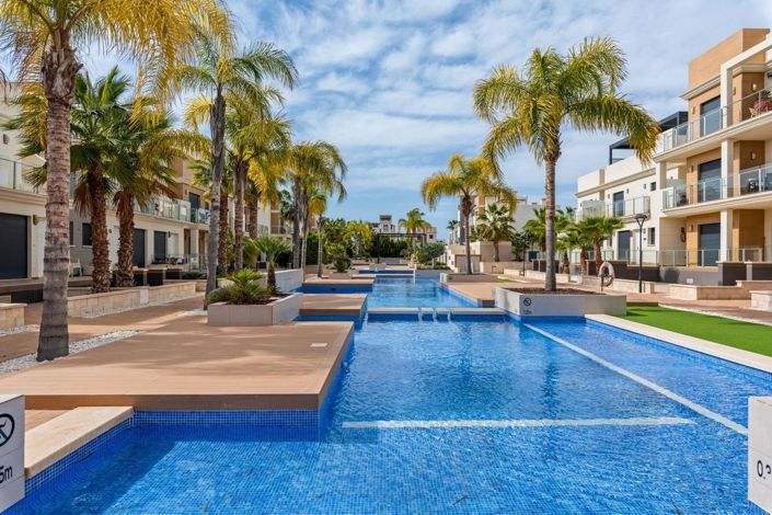 Image No.25-2 Bed Apartment for sale