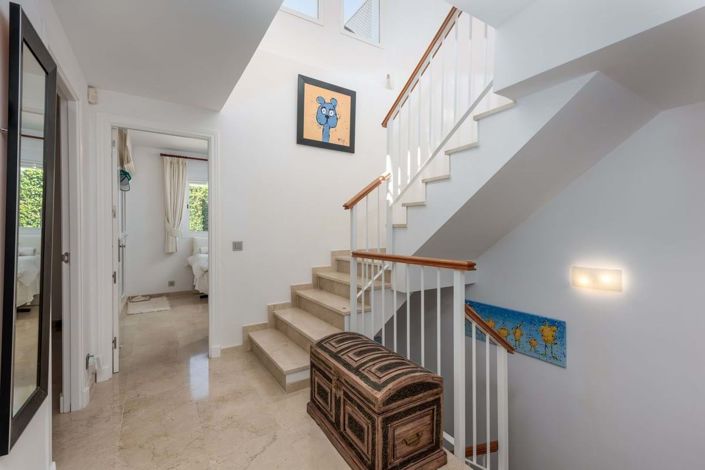 Image No.12-3 Bed Townhouse for sale