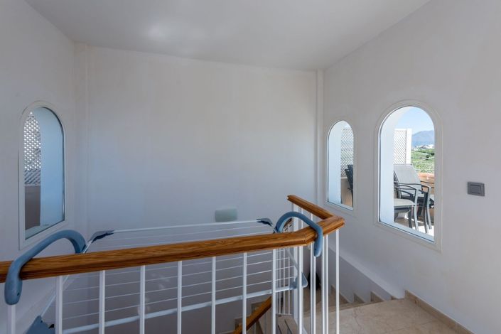 Image No.13-3 Bed Townhouse for sale