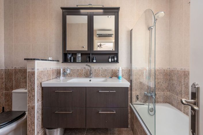 Image No.17-3 Bed Townhouse for sale