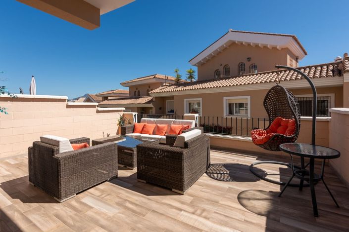 Image No.24-3 Bed Townhouse for sale