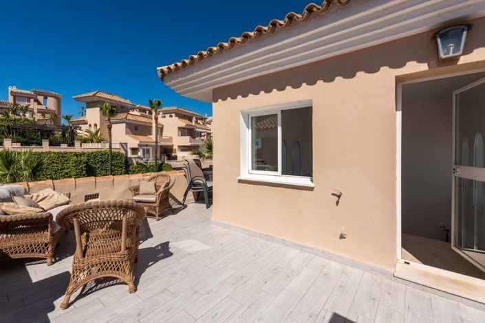 Image No.28-3 Bed Townhouse for sale