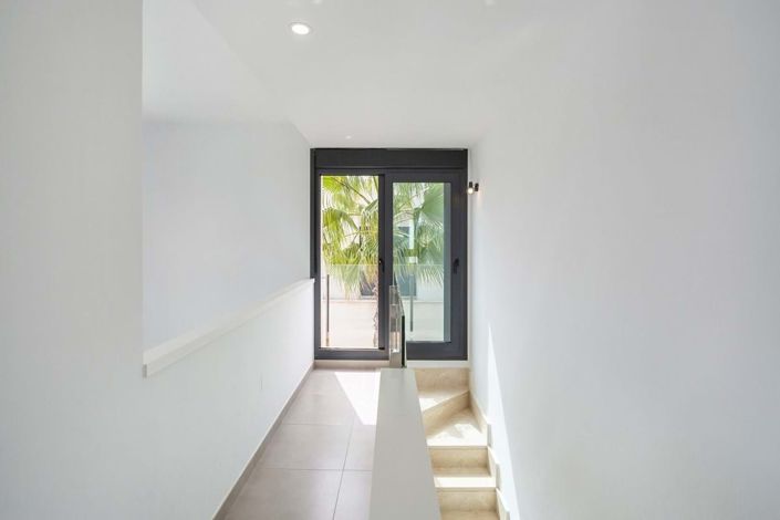 Image No.20-3 Bed Villa for sale