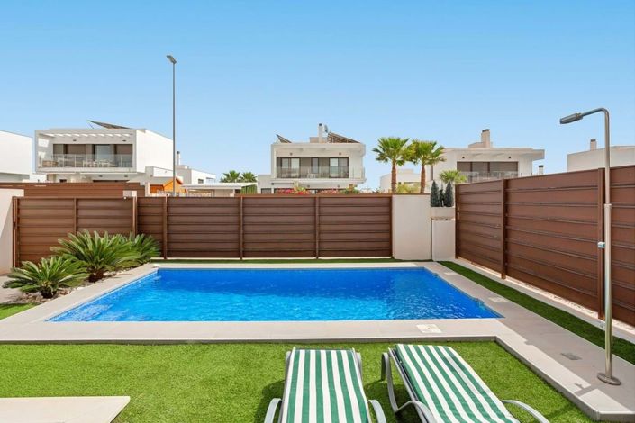 Image No.3-3 Bed Villa for sale