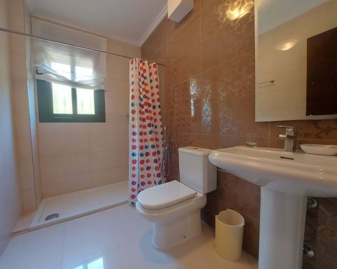 Image No.15-5 Bed Villa for sale