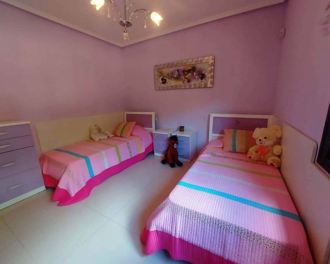 Image No.18-5 Bed Villa for sale