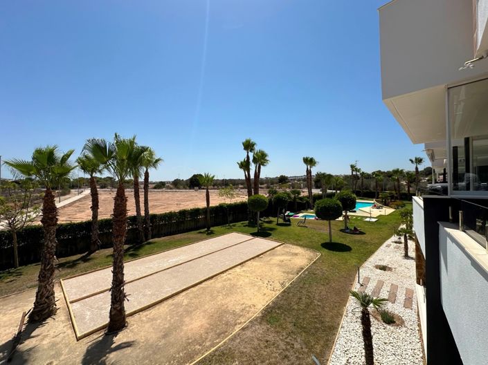 Image No.20-2 Bed Apartment for sale