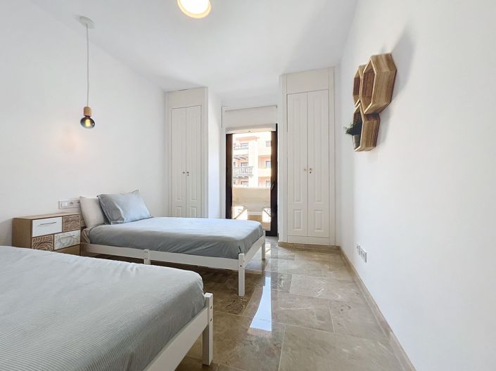 Image No.19-3 Bed Apartment for sale