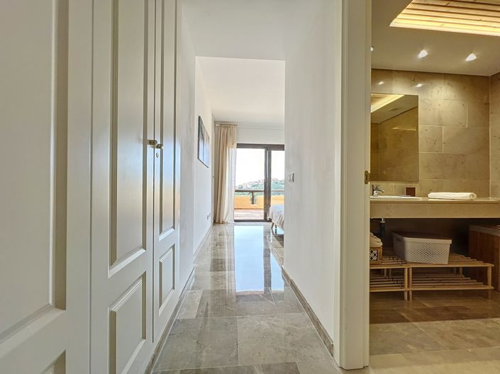 Image No.23-3 Bed Apartment for sale