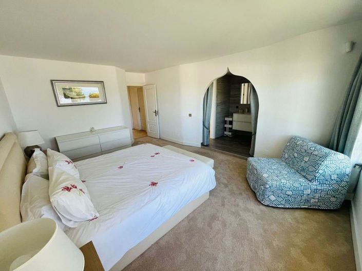 Image No.11-3 Bed Townhouse for sale