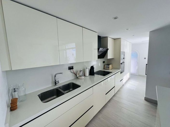 Image No.7-3 Bed Townhouse for sale