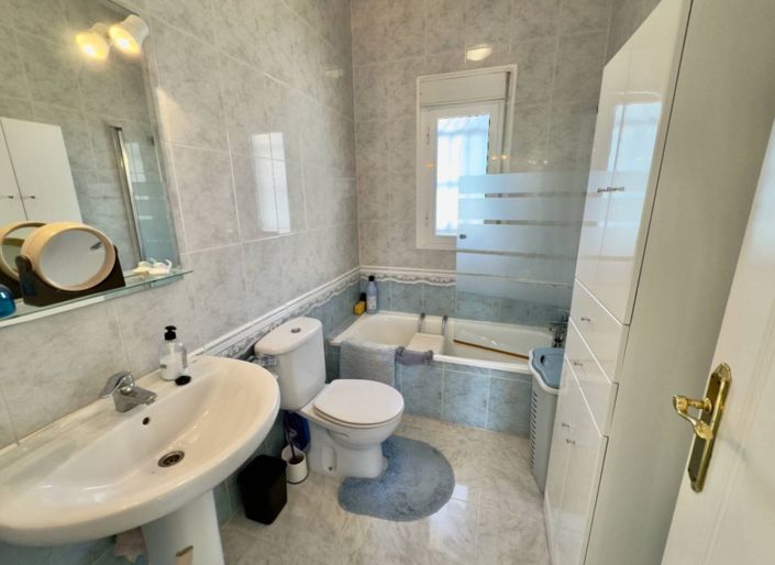 Image No.7-2 Bed Villa for sale