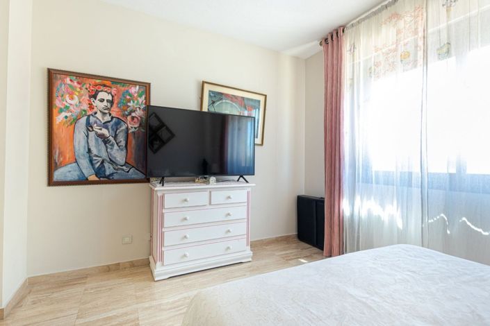 Image No.20-2 Bed Apartment for sale