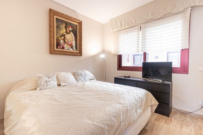 Image No.23-2 Bed Apartment for sale