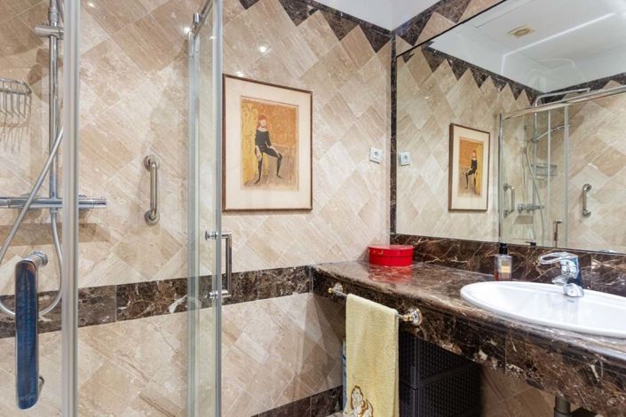 Image No.26-2 Bed Apartment for sale