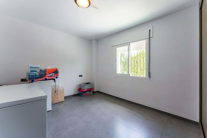 Image No.10-4 Bed Villa for sale